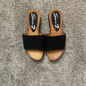 Seven7 Pearl Comfort Slides
